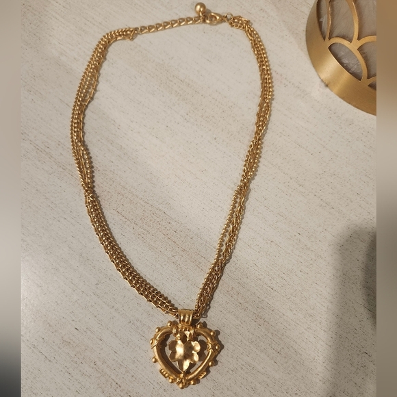 Vintage Heart Necklace in Gold On trend triple chain from the 70's! - Picture 2 of 5
